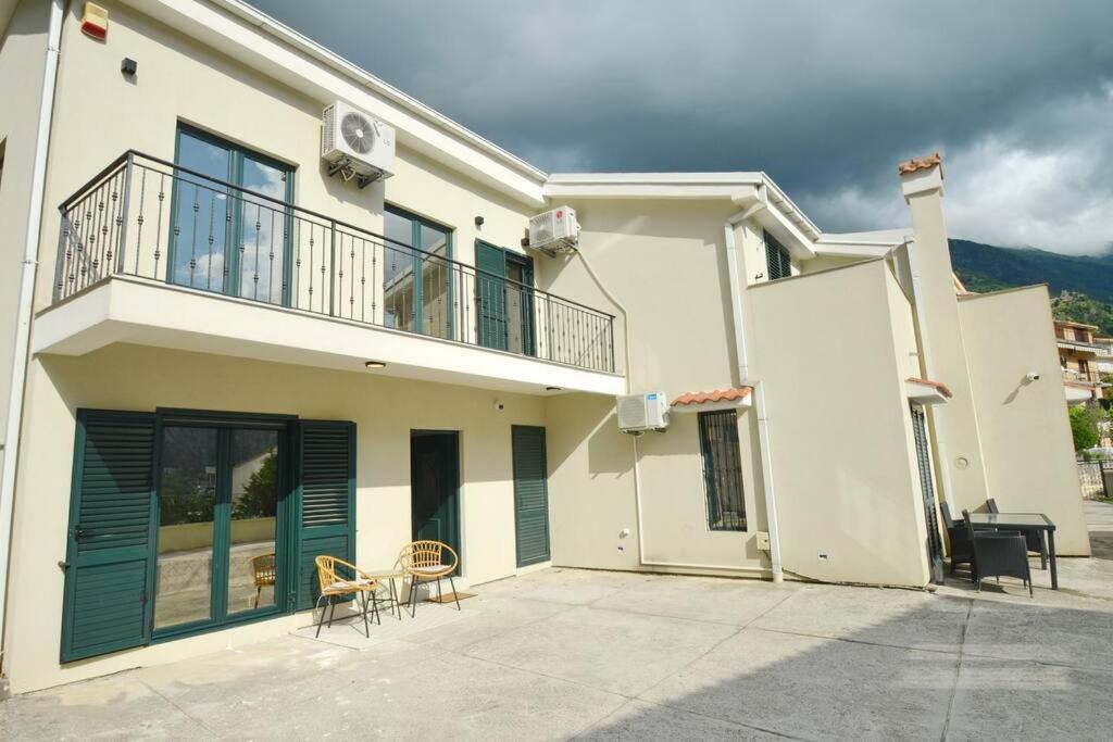 Urban Escape For Two In Kotor Apartment Exterior foto